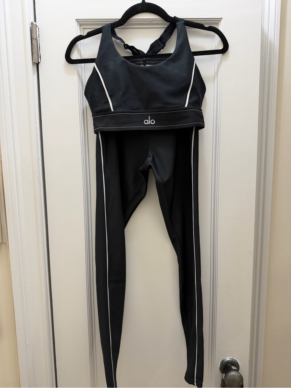 ALO Airlift Suit Up Sports Bra & Leggings Set